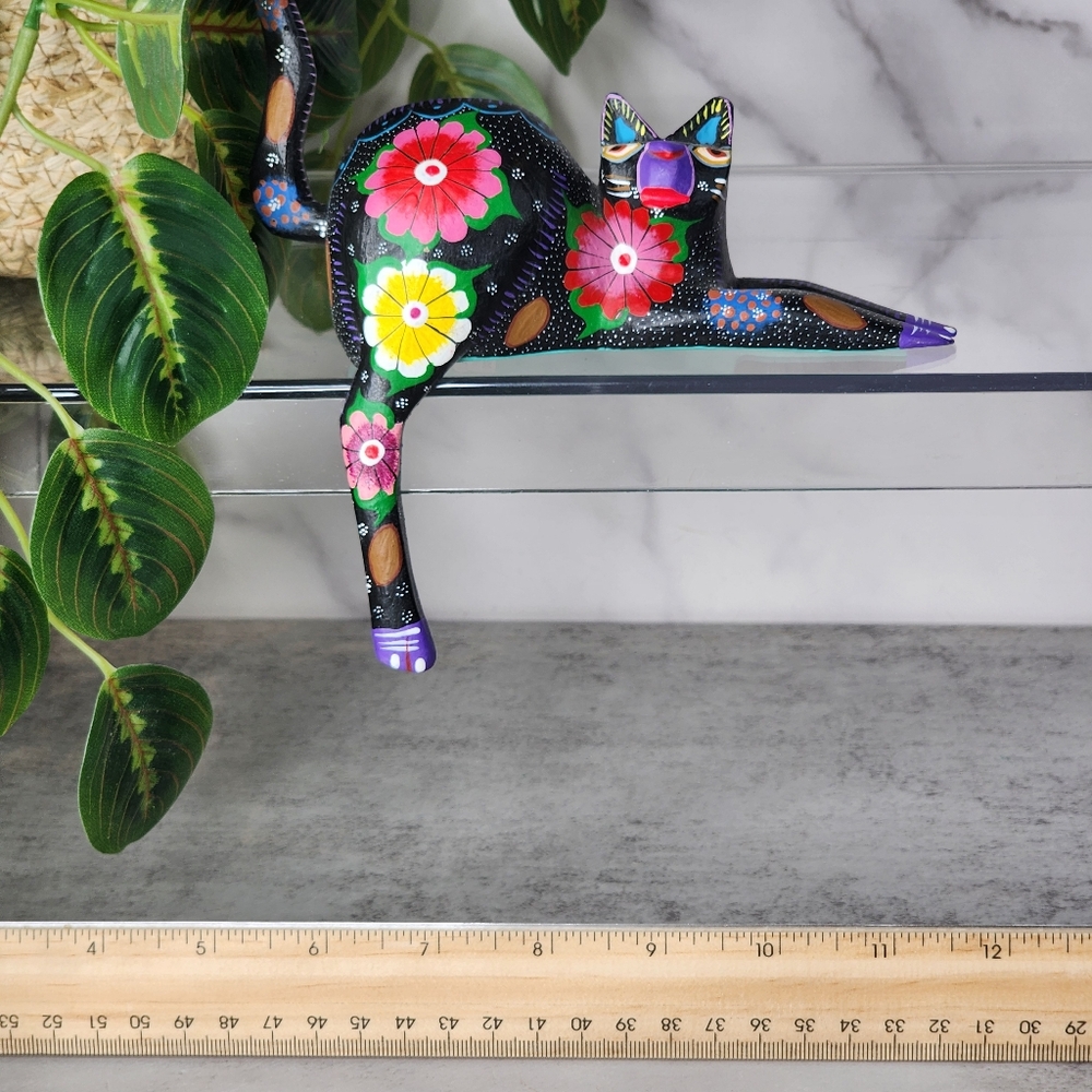 Oaxacan Alebrijes Vintage Cat Wood Carving - Picture 4 of 10